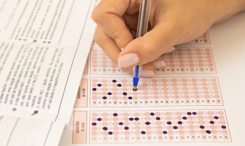 Projeto propõe isenção da taxa de inscrição para autistas em concursos federais