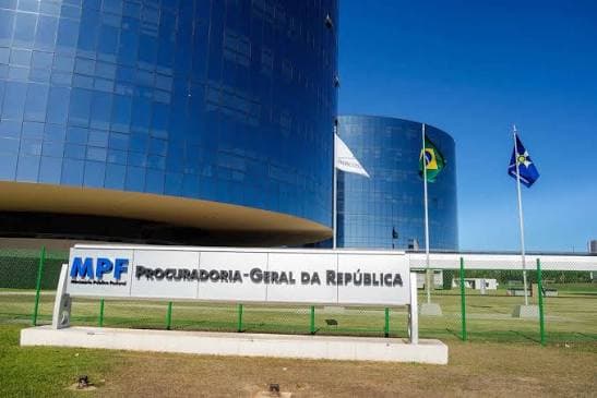 VAI DAR PIZZA? PGR pede nulidade da decisão de Mendonça sobre conversa de Vorcaro e Moraes