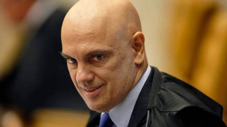 FACHADA? Nos corredores, Moraes demonstra frieza e ignora gravidade da crise, relata CNN
