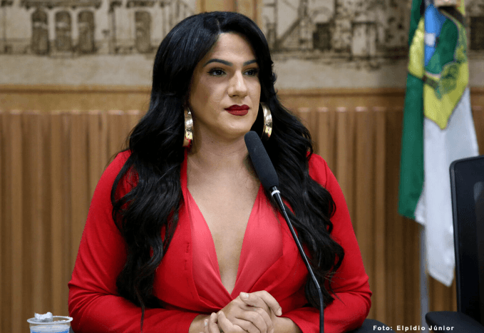 Thabatta Pimenta incomoda, vira alvo da própria esquerda e sofre assassinato de reputação a uma semana das eleições