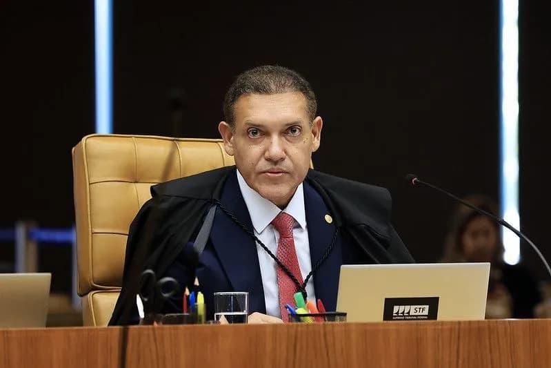 Voto de Kassio sobre afastamento de Andrei anima Mendonça e preocupa governo e Moraes