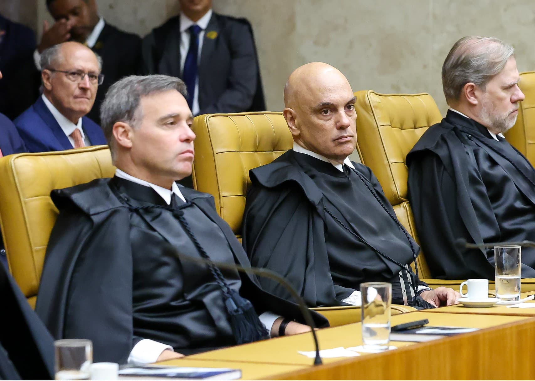 SEM DETALHES: Mendonça avisou Fachin e Moraes que avançaria com investigação