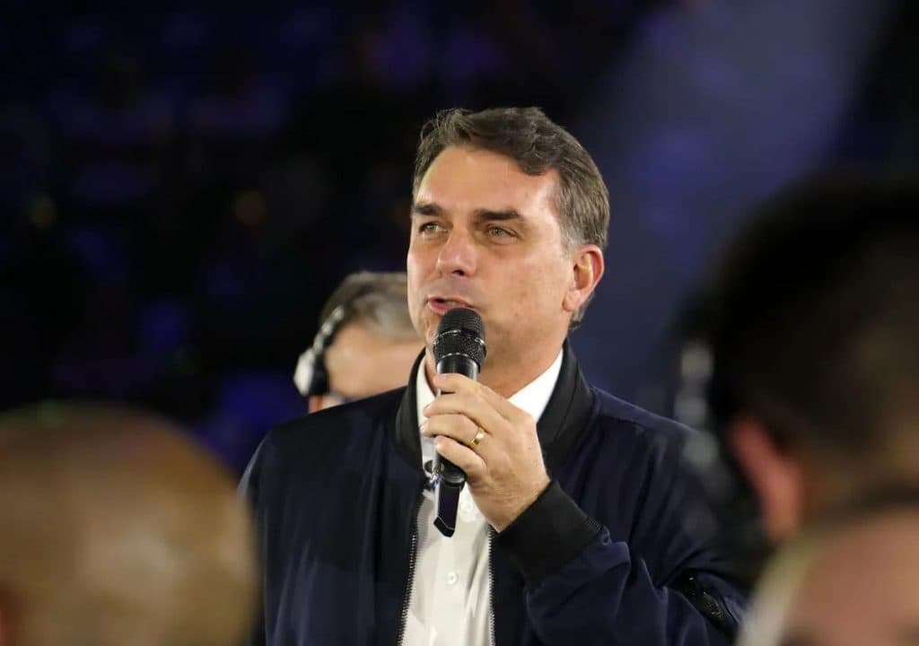 MUDANÇAS NA CONSTITUIÇÃO: Flávio defende reforma no Judiciário, redução da maioridade penal e ajustes tributários