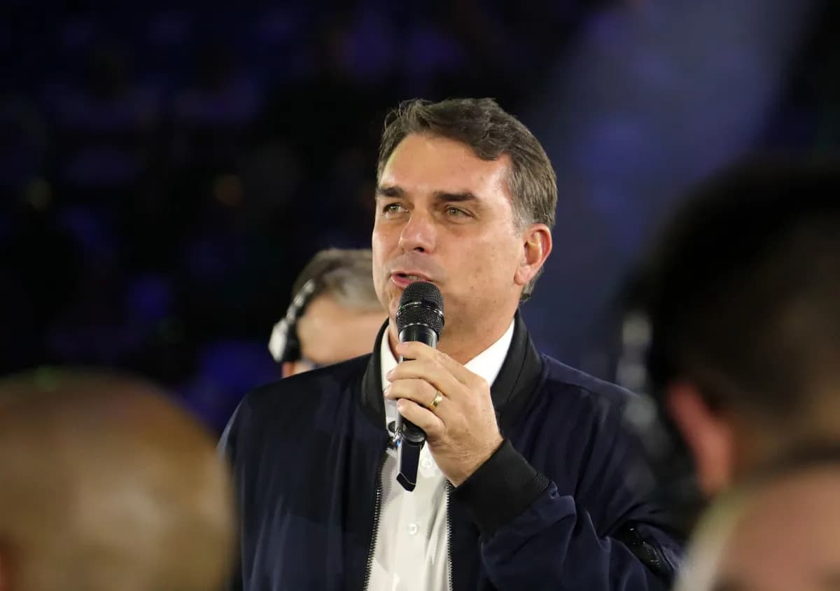APENAS UM MANDATO: Flávio diz que não disputará reeleição se chegar à Presidência da República
