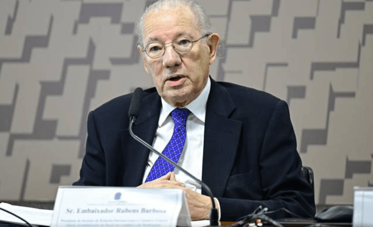 “INTERFERÊNCIA INDIRETA”: Ex-embaixador vê ação política dos EUA em suspensão de consulados no Brasil