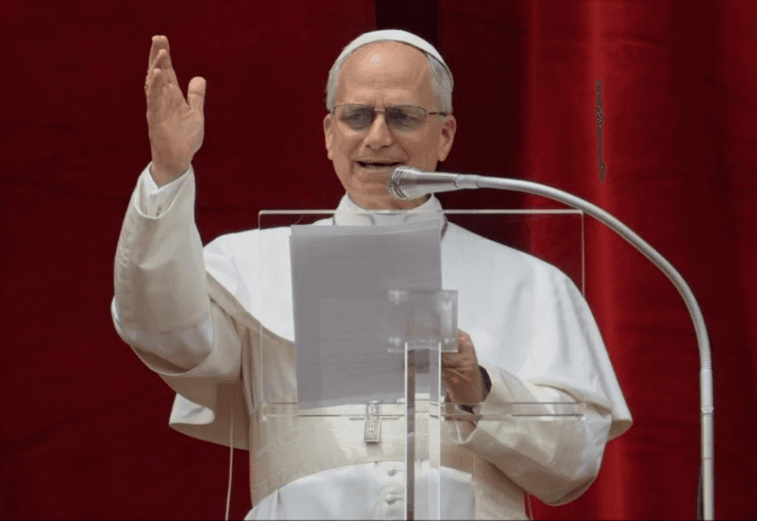 Vaticano confirma câncer de Papa Leão após cirurgia para remover parte do pulmão