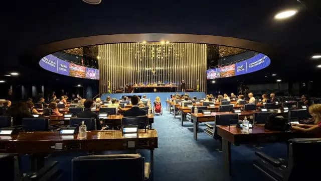 Após vitória da direita, oposição e empresários se mobilizam para esvaziar votação do fim da escala 6×1