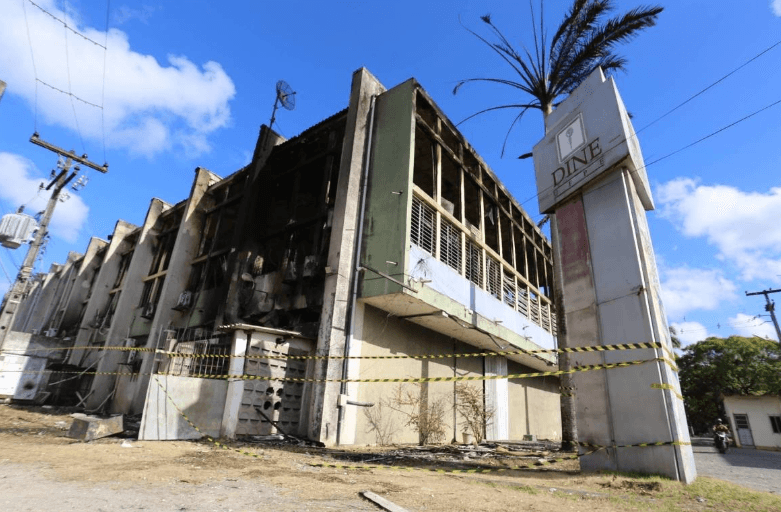 Sem dinheiro para manutenção, universidades federais sofrem para conservar prédios e equipamentos de pesquisa