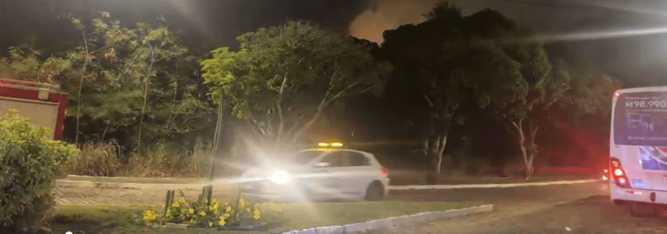 UFRN investigará causas de incêndio que atingiu vegetação perto da Reitoria