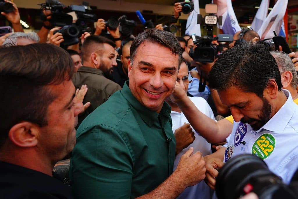 APOSTA NO 2º TURNO: Cúpula do Centrão dá vitória de Flávio como certa e amplia apoio ao senador