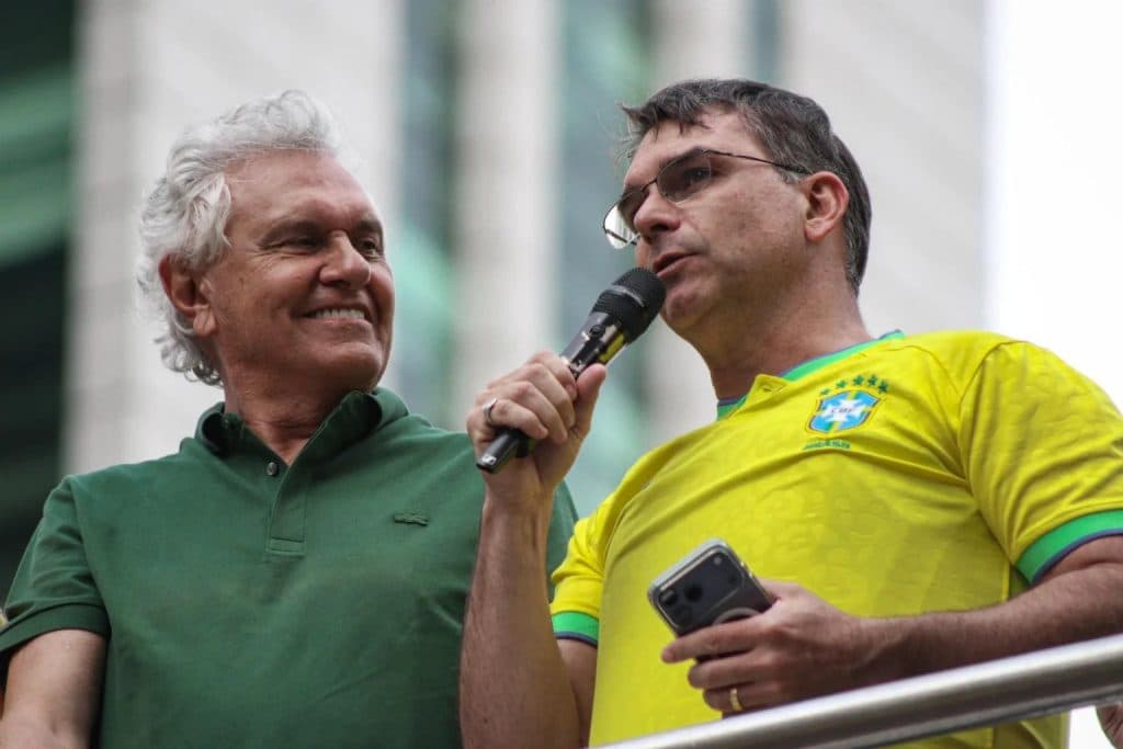 Caiado declara apoio a Flávio Bolsonaro no 2º turno contra Lula