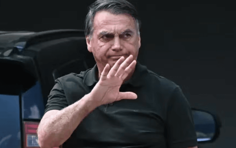 STF vê mais chances de manter Lei da Dosimetria do que revisar condenação de Bolsonaro para reduzir pena