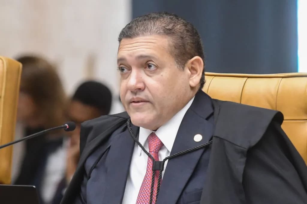 ELEIÇÕES 2026: Flávio aciona TSE contra “Exército do Lula” por suposta manipulação de buscas