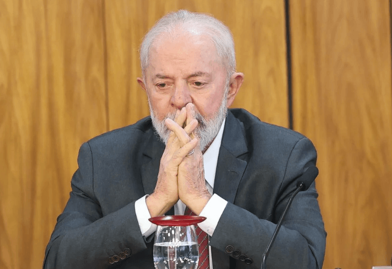 Votação de Lula cai em 98% dos municípios em relação ao primeiro turno de 2022