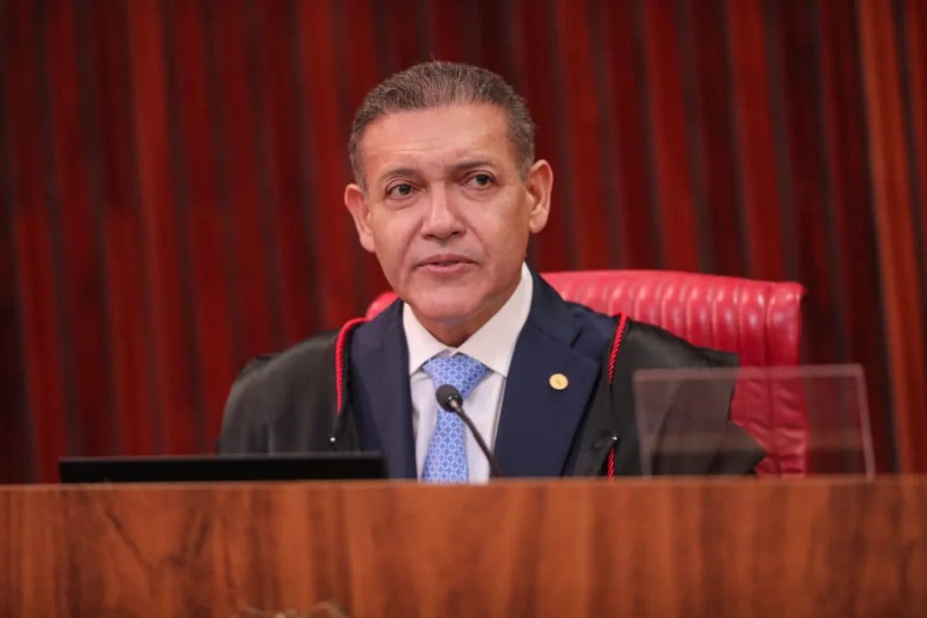 APÓS SUSPENSÃO: Campanha de Lula registra canal “Exército do Lula” no TSE por ordem de Kassio Nunes