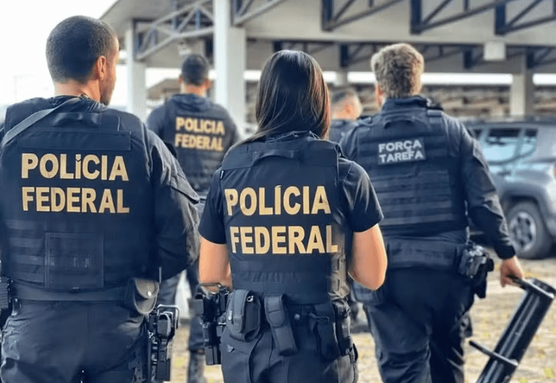 Polícia Federal apreende R$ 789 mil e leva 59 pessoas para delegacias até 12h30