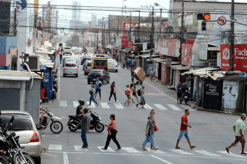 Feriado de Nossa Senhora Aparecida altera funcionamento do comércio de rua, shoppings e parques em Natal; veja horários