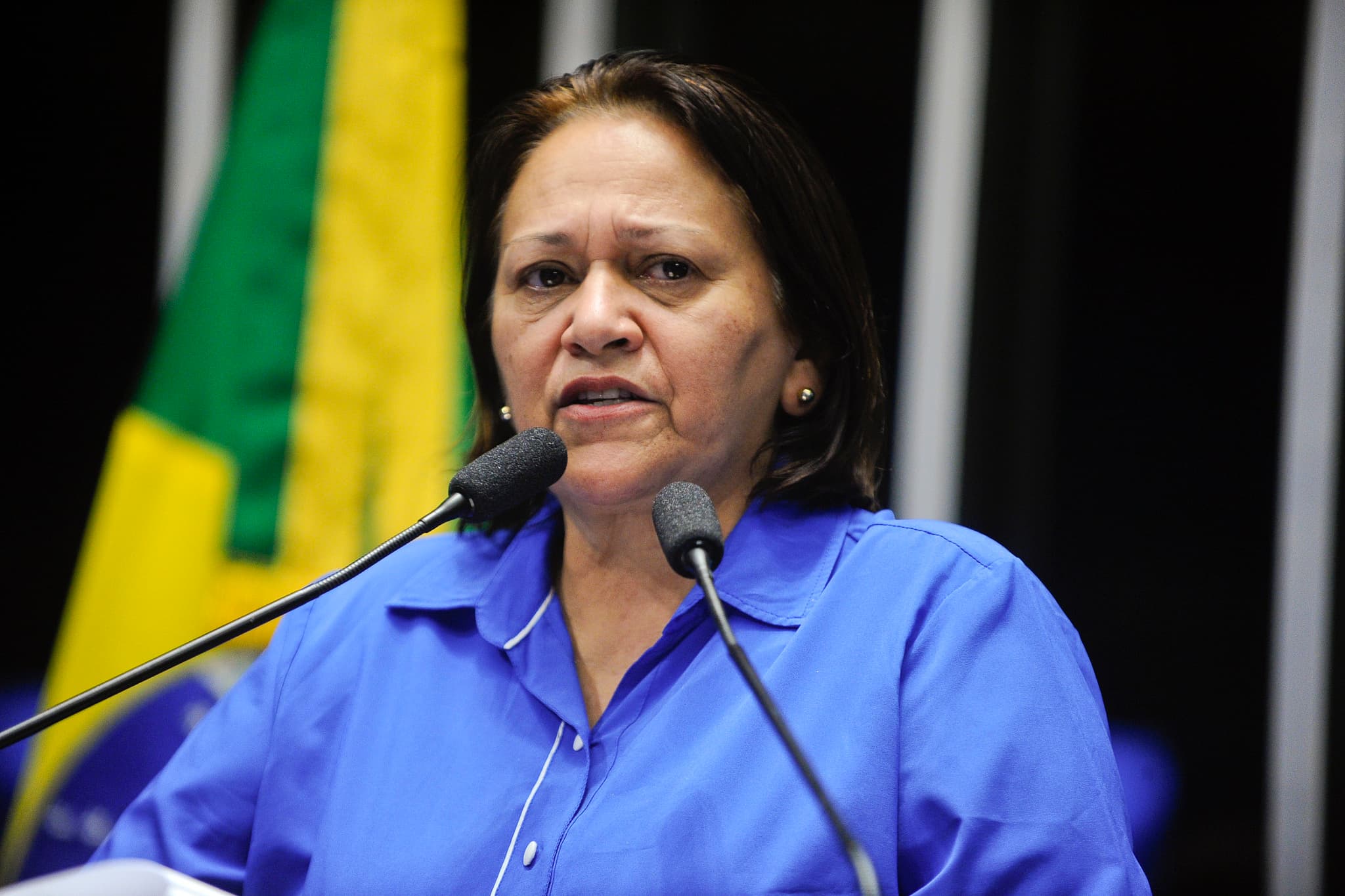 Fátima diz que a opinião pública mundial está de olho na tentativa de golpe no Brasil