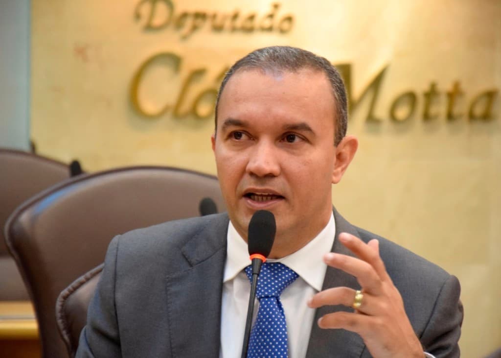 Kelps sugere a criação de uma comissão para debater a Previdência