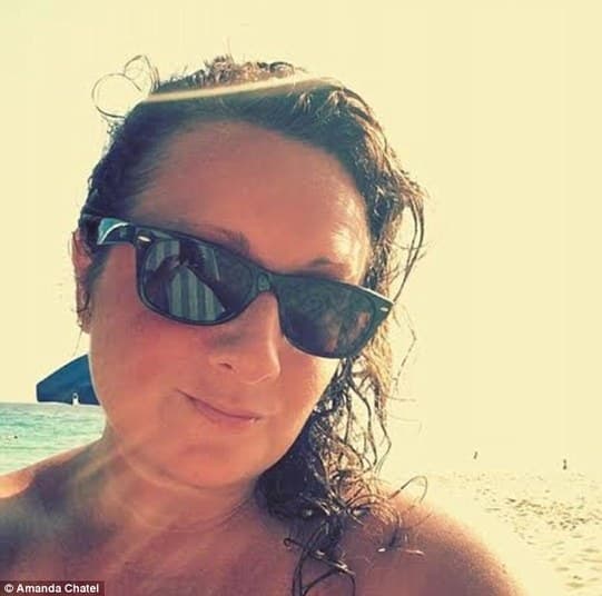 FOTOS: Mulher traída envia centenas de pacotes com fezes para o ex-marido