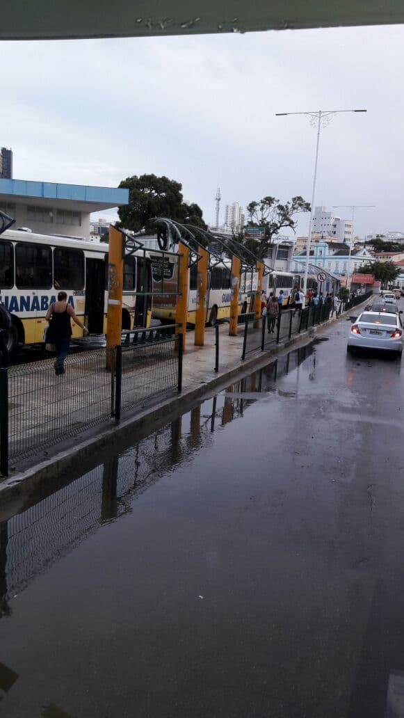 Pela segunda vez no dia, rodoviários paralisam suas atividades em Natal nesta tarde
