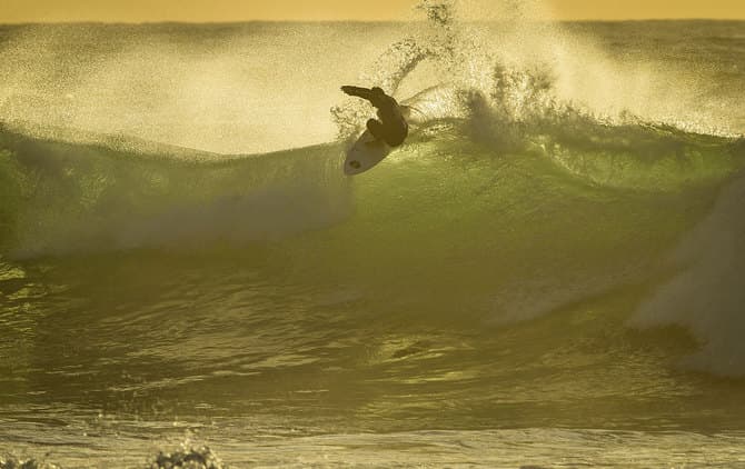 TÁ TUDO DOMINADO: Carioca Lucas Silveira é o novo campeão mundial Pro Junior da WSL