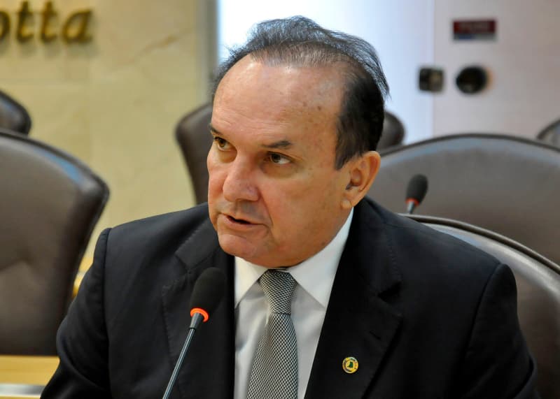 Nélter critica valor repassado pelo Governo Federal para obra de Oiticica