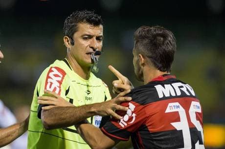 CBF acata decisão do STJD e retira pontos da vitória do Flamengo sobre o Fluminense