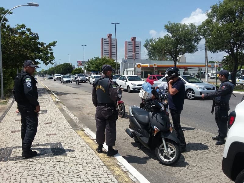 FOTOS: 5º BPM realiza ‘Operação Barreira’ na zona Sul de Natal nesta sexta