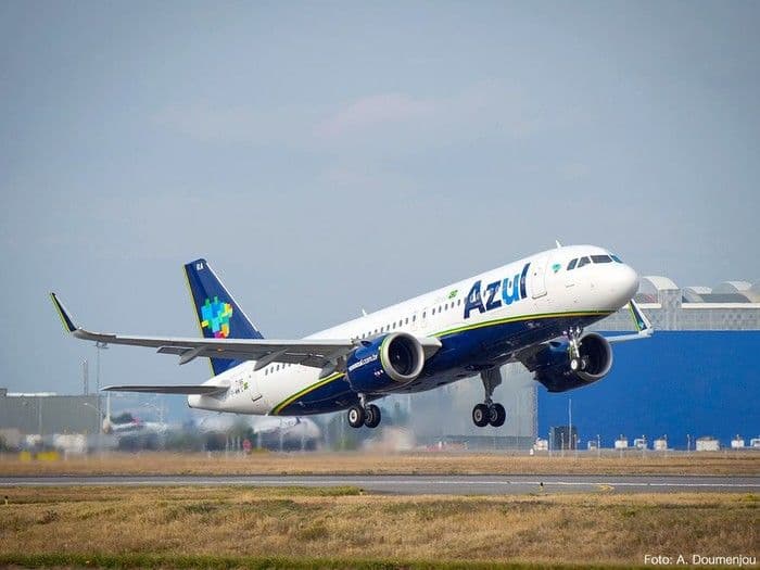 Azul começa a cobrar R$ 30 por bagagem despachada a partir de junho