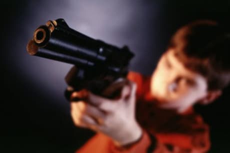 Senado aprova projeto que altera ECA e aumenta internação de menores que cometerem crimes graves