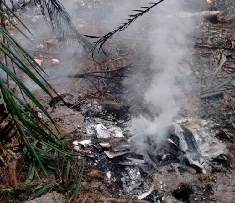 Cinco pessoas morrem em queda de avião em Manaus