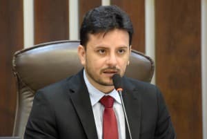 Deputado estadual Carlos Augusto propõe doação de sangue como fator de desempate em concursos