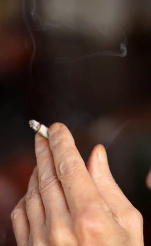 Mais de 60% dos países que toleram uso de drogas registram aumento do número de presos, diz estudo