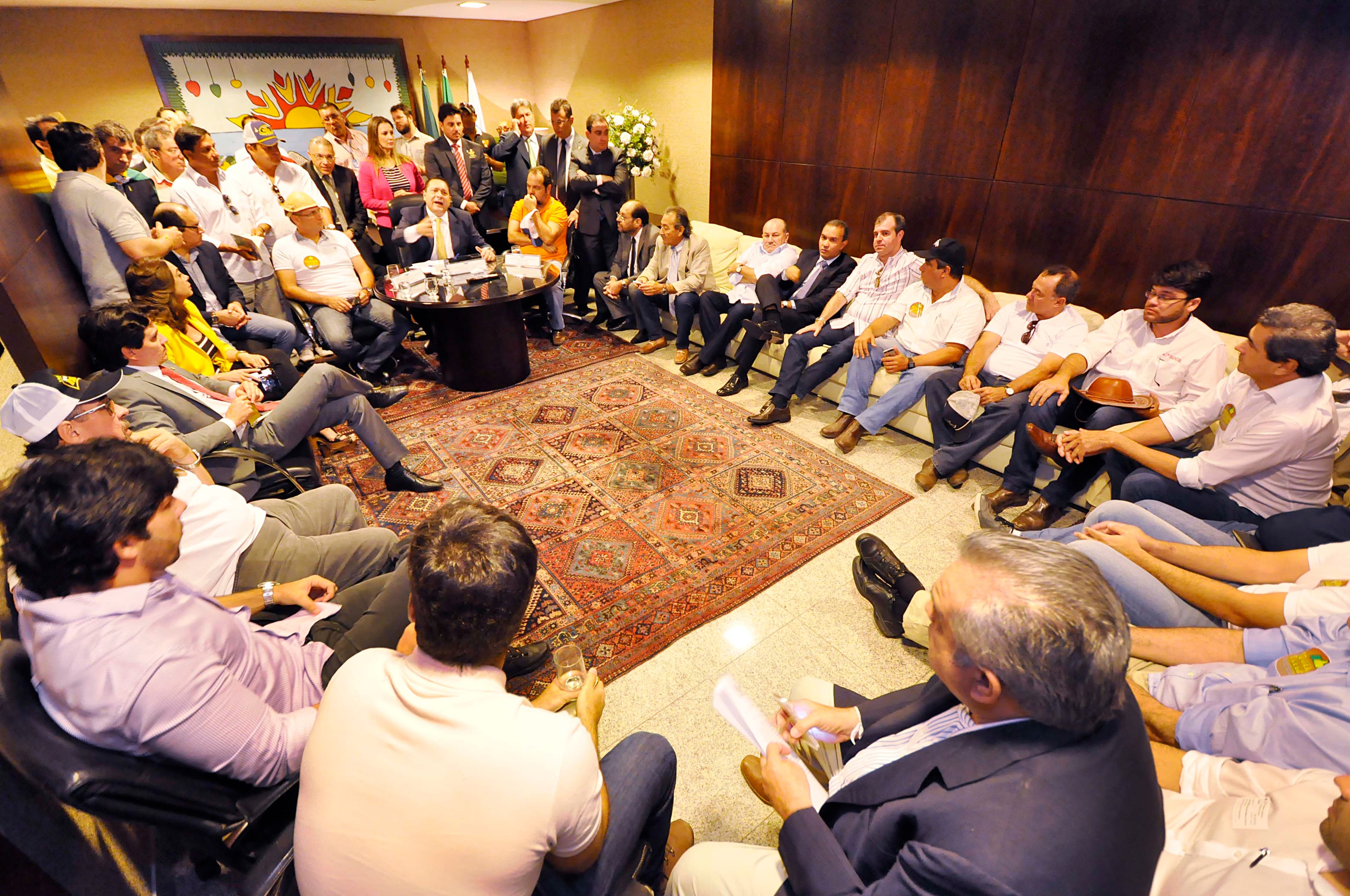 Presidente da Assembleia Legislativa do RN anuncia apoio da Casa às vaquejadas