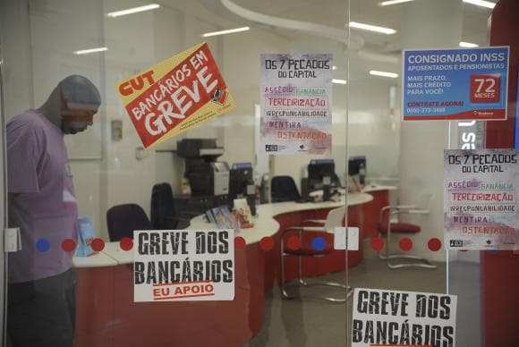 Bancários em greve há 17 dias têm nova rodada de negociações
