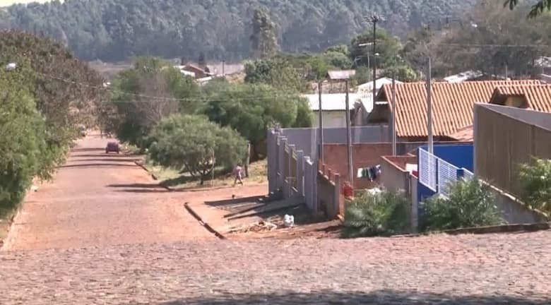 Menino de dez anos entra em coma alcoólico após beber cachaça na frente dos pais