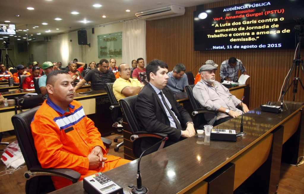 Garis recorrem à Câmara contra demissões por greve