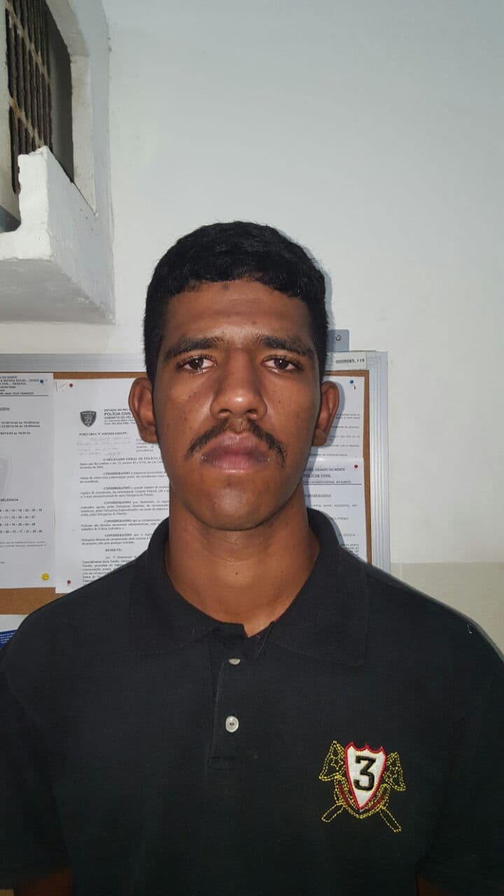 Casal suspeito de roubos é preso com arma de fogo na zona Norte de Natal