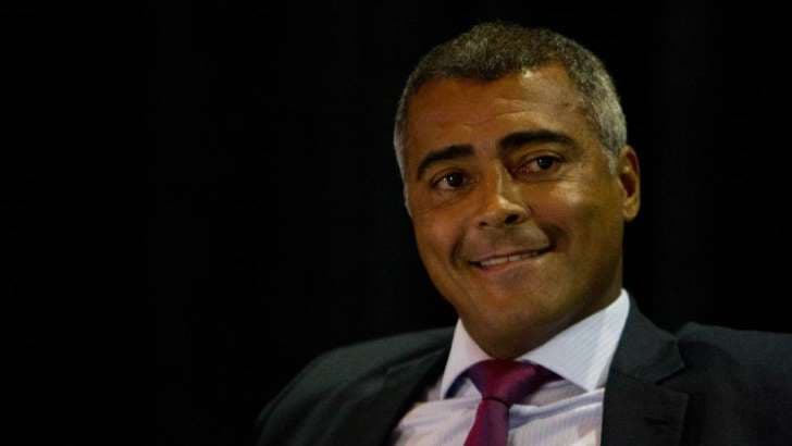 Romário processa revista, pede R$ 75 milhões e direito de resposta