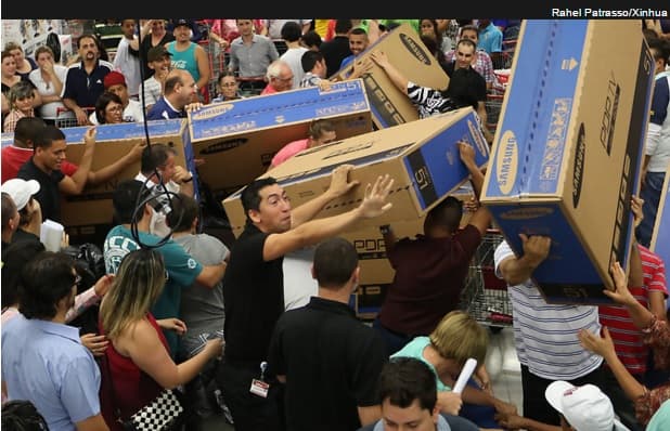 Metade dos consumidores não confia nos descontos da Black Friday