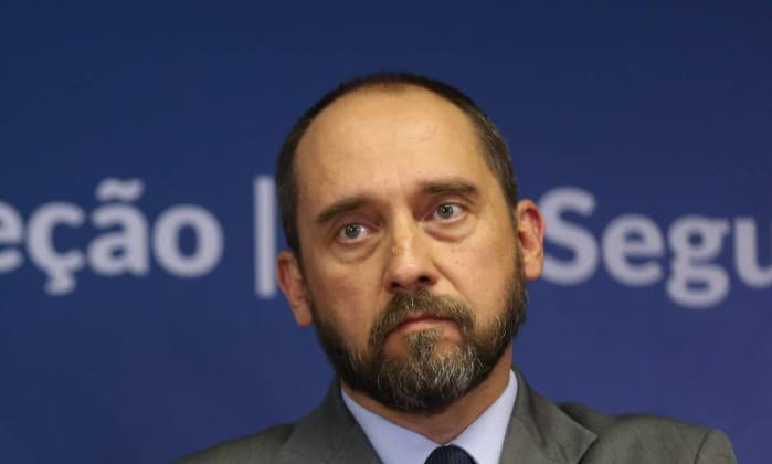 Adams rebate críticos da MP do acordo de leniência: ‘profetas do caos’