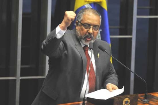 PARA FREAR "INDÚSTRIA" DE CERTAMES INTERMINÁVEIS: Nova proposta proíbe concurso público exclusivo para cadastro reserva