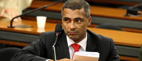 Romário é absolvido por chamar presidente da CBF de ‘corrupto e ladrão'