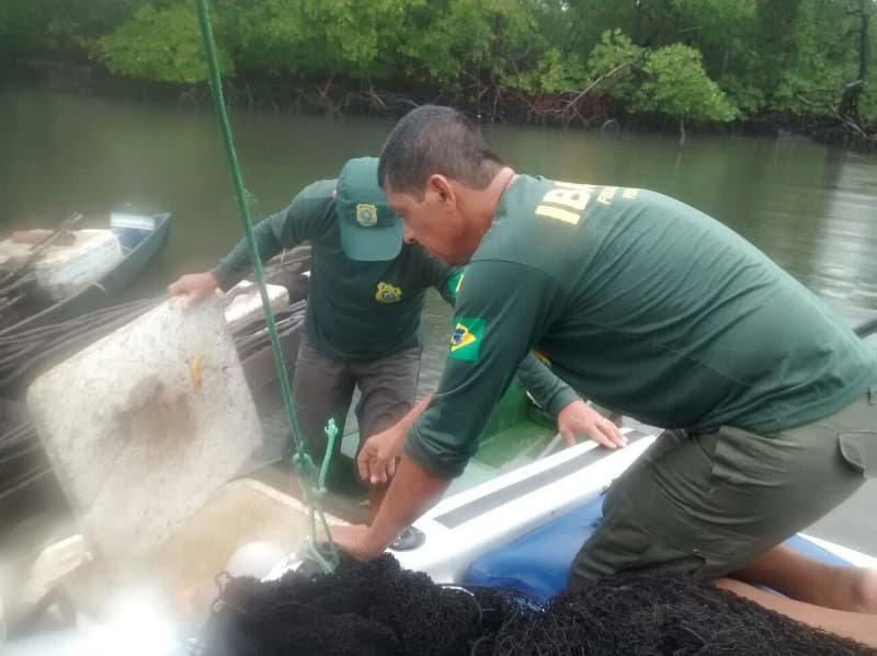 FOTOS: CIPAM e IBAMA realizaram operação para coibir pesca irregular em Barra do Cunhaú; apreendidos 120kg de pescado