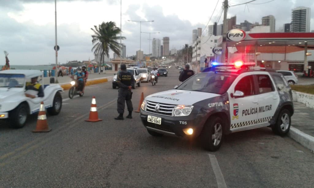 FOTOS: Polícia Militar realiza operações nos corredores turísticos de Natal e Parnamirim