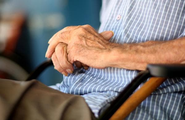 PEC da Bengala: Senado aprova aposentadoria aos 75 anos para servidores públicos