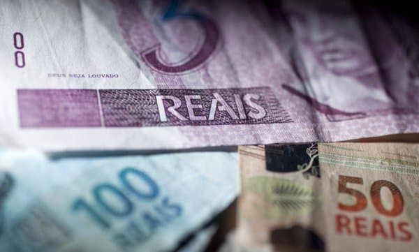 Após pagar folha salarial e juros à União, cofres estaduais ficam vazios
