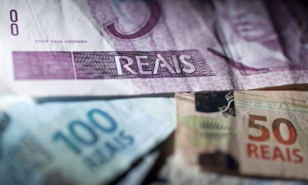 Dívida pública total do Brasil cresce R$ 67 bilhões em um mês