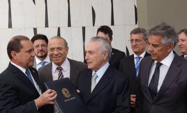 FOTO: Após Dilma, Temer é notificado sobre afastamento, e é o novo presidente do Brasil